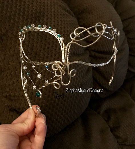 Venitian Mask Diy, Wire Masquerade Mask, Diy Mask Masquerade, Masquerade Masks Diy, Masquerade Mask Ideas, Medieval Mask, Diy Masquerade Mask, Masquerade Mask Diy, Wire Mask