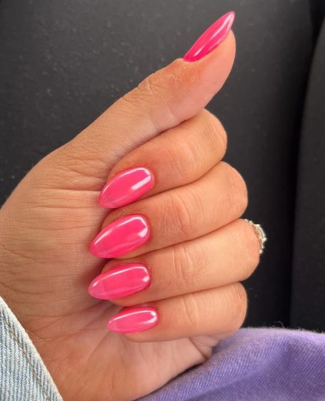 Summer Time Nail Ideas, Bright Chrome Nails, Bright Pink Chrome Nails, Hot Pink Chrome Nails, Hot Pink Chrome, Pink Chrome Nails, Pink Chrome, Smink Inspiration, Colored Acrylic Nails