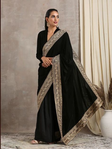 NEW DESIGNER PARTY WEAR BLACK SAREE Black Velvet Saree, Black Velvet Blouse Design, Sari Party Wear, Border Work Saree, Black Velvet Blouse, Velvet Saree, Designer Sarees Wedding, Simple Saree Designs, Lover Dress