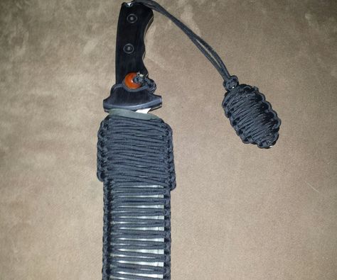 Diy Jeep, Knife Holster, Hunter Knife, Paracord Knife, Snake Knot, 550 Cord, Diy Knife, Hiking Sticks, Case Knives