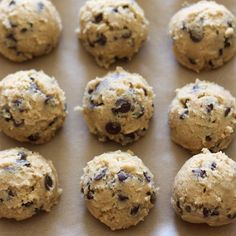 How to Freeze Cookie Dough from handletheheat.com Handle The Heat, Ultimate Cookies, Frozen Cookie Dough, Fresh Baked Cookies, Frozen Cookies, Baking Science, Baking Kitchen, Cookie Dough Recipes, Frozen Chocolate