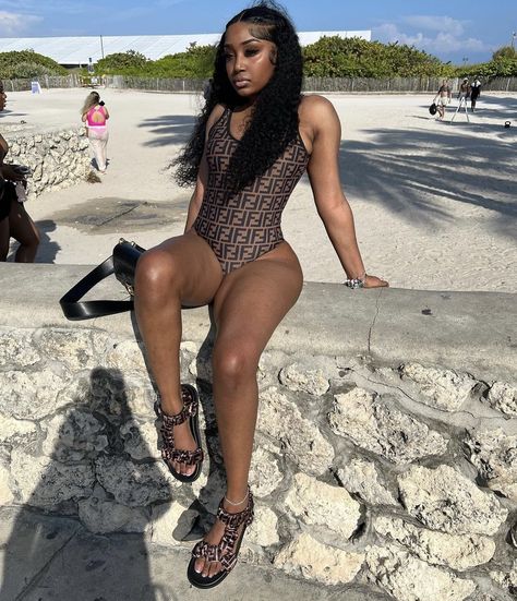 One Piece Swimsuit Baddie, Fendi Swimsuit Outfit, Kurt Geiger Swimsuit Outfit, Cute One Piece Bathing Suits Black Women, Burberry Swimsuit Black Women, Swimsuit Fits Black Women, Designer Bathing Suits Black Women, Designer Swimsuit Black Women, Bathsuits Black Women