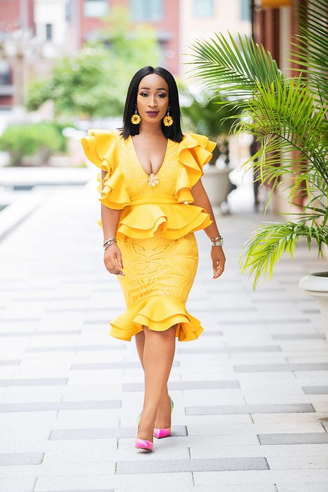 Latest Aso Ebi Styles, African Styles, Afrikaanse Mode, Aso Ebi Styles, Pretty Fashion, Big Girl Fashion, Design Dresses, Denim Skirts, African Dresses