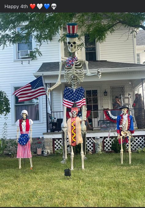 12 Foot Skeleton Ideas Halloween, 12 Foot Skeleton Ideas Christmas, 12 Foot Skeleton Costumes, Giant Skeleton Christmas, 12 Foot Skeleton Ideas, Huge Skeleton Decor, Skeleton Yard Display Funny, Funny Outdoor Skeleton Display, Skeleton Decorations Outdoor Funny