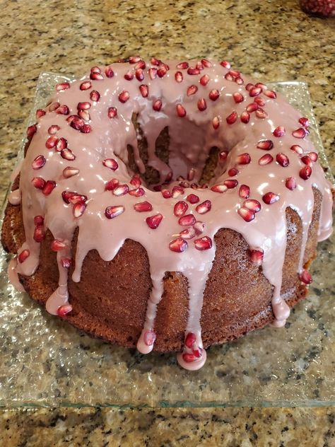 Unique Sweets, Student Hacks, Cake Boss, Spice Cake, Dessert Decoration, Cute Desserts, Bundt Cake, Cute Cakes, Interesting Food Recipes