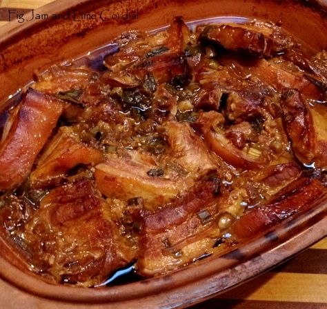 Romertopf Recipes, Eisbein Recipe, Clay Pot Cooking Recipes, Brick Recipe, Meat Lovers Recipes, Roaster Recipes, Belly Pork, Tagine Cooking, Cooking Stone