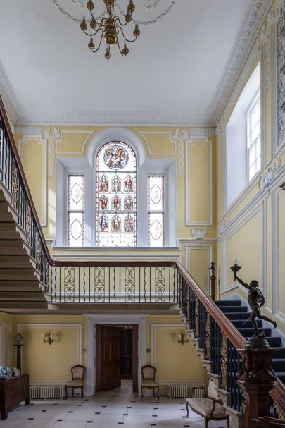 Chandelier Backdrop, Grand Staircases, Manor House Interior, Cottage Mansion, Staircase Interior, Tatler Magazine, Prompt Writing, Sandringham House, Luxury Staircase