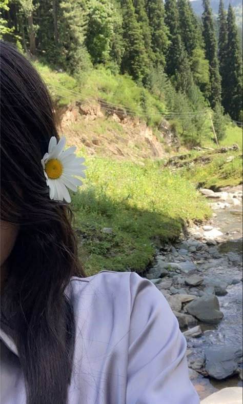 Girl Asthetics Vibe, Asthic Picture Dp, Girls Asthetics Snaps, Girly Photography Instagram Profile, Girls Asthetics Dp, Nature Asthetics Photos, Asthetic Picture Dp, Hope Aesthetic, Boys Covering Face