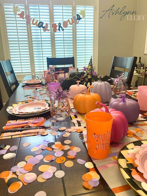 Ghouls Brunch | Halloween Themed Girls Brunch Party - ashlynnelliff.com Boo Brunch, Girls Brunch Party, Brunch Sign, Brunch Decor, Girls Brunch, Brunch Party, Halloween Girl, Fall Halloween, Halloween Themes