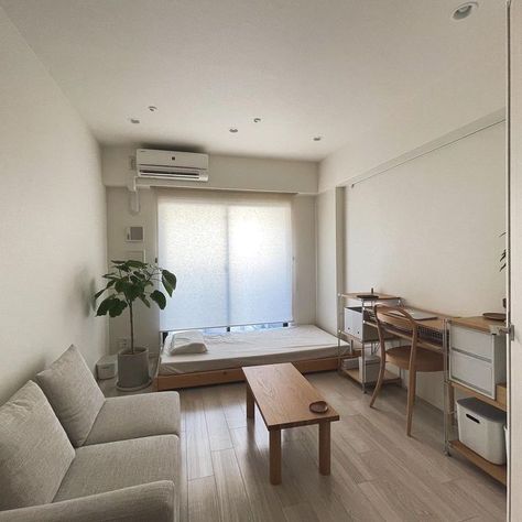 Japanese Interior Design Studio Apartment, Muji Studio Apartment, Japanese Minimalist Apartment, Japan Apartment Interior, Japanese Studio Apartment, Tiny Japanese Apartment, Japanese Apartment Interior, Muji Bedroom, Muji Interior