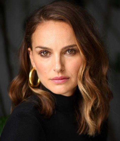 Natalie Portman Style, Jewish Girl, Makijaż Smokey Eye, Natalie Portman, New Hair, Hair Inspo, Beautiful Hair, Hair Inspiration, Long Hair