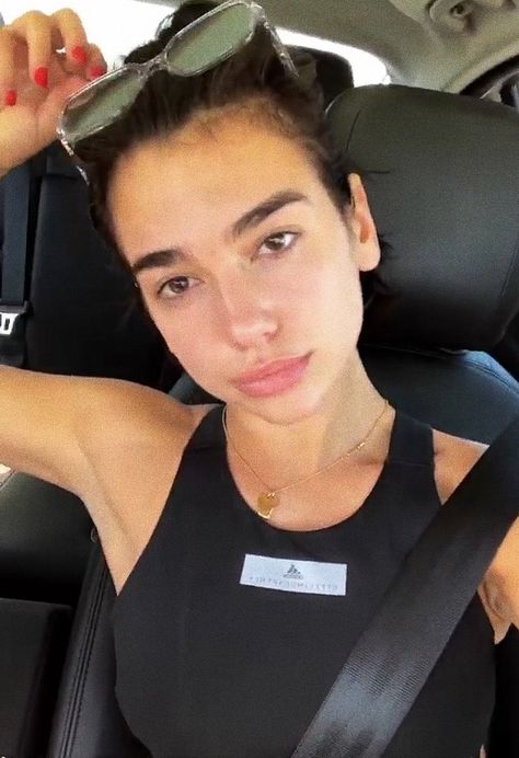 Dua Lipa💙💋💙@Electricity⚡ Nelly Furtado, Black Hair Color, Bare Beauty, Bare Face, Without Makeup, Dua Lipa, Christina Aguilera, Beautiful Smile Women, Indian Beauty Saree