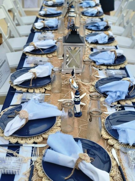 Nautical Theme Table, Shades Of Blue Table Decor, Nautical Dinner Party, Yacht Table Decor, Summer Dinner Table Decor, Yacht Table Settings, Nautical Picnic, Nautical Tablescapes, Yacht Decorating Ideas