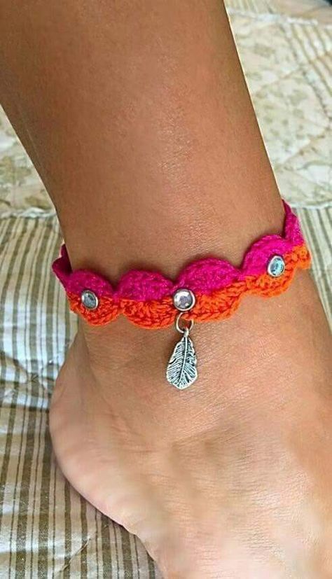 New Style Ideas, Diy Crochet Bracelet, Crochet Bracelets, Crochet Applique Patterns Free, Ankle Bracelets Diy, شال كروشيه, Crochet Jewelry Patterns, Crochet Earrings Pattern, Crochet Bracelet