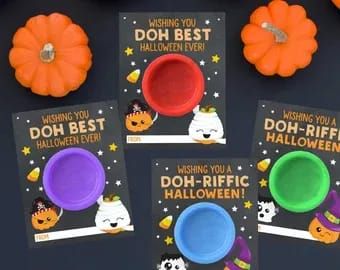 Halloween Play-Doh Cards for Kids - Non-Candy Halloween Treats for Kids - Printable Instant Download File - Halloween Printable Cards Class Presents, Halloween Giveaway Ideas, Boo Grams, Halloween Class Treats, Halloween Presents, Daycare Gifts, Halloween School Treats, Treats For Kids, Halloween Treats For Kids