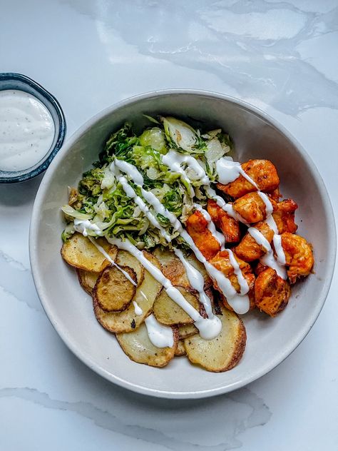 Buffalo Bites Bowl with Crispy Potatoes & Shaved Brussels — All Types Of Bowls Chicken And Potato Bowl, Crispy Chicken Bowl Recipe, Grain Free Dairy Free Dinner Recipes, Basic Whole 30 Meals, Gluten Free Dairy Free Bowls, Whole Eating Recipes, Healthy Dinners Meal Prep, Grain Free Meal Prep, Whole Food Bowls