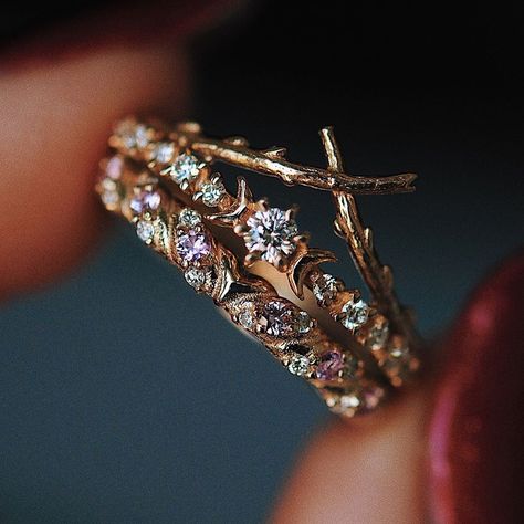 Sofia Zakia on Instagram: “:: NEW :: Saturn’s Garland Ring! 🌸🌿 I always saw Saturn's rings as a sort of floral garland suspended around her hips. Love her in a flat…” Celestial Engagement Ring, Garland Ring, Magic Circles, Sofia Zakia, Witch Rings, Sparkling Stars, Sapphire Color, Floral Garland, Star Ring