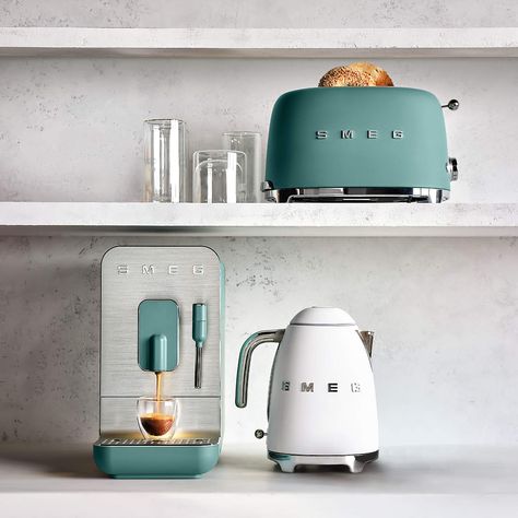 Smeg Small Appliances, Pretty Appliances, Smeg Green, Smeg Matte, Smeg Aesthetic, Retro Refrigerators, Colorful Kitchen Appliances, Smeg Kitchen Appliances, Colorful Minimalism