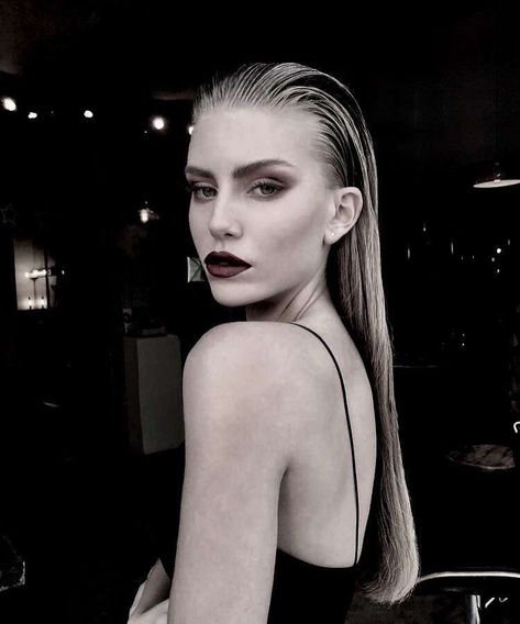 Slick Back Hairstyles Women, Wet Hair Look Photoshoot, Wet Hair Photoshoot, Long Slicked Back Hair, Slick Back Hairstyles, Wet Look Hair, Jessica Stam, Red Photography, Cute Quick Hairstyles