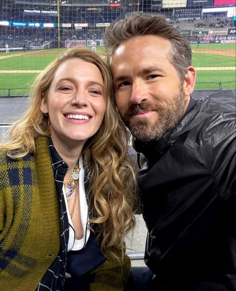 Blake Lively And Ryan Reynolds, Blake Lively Ryan Reynolds, Blake And Ryan, Paris Chic, Dear Future Husband, Aesthetic Guys, Ryan Reynolds, Blake Lively, Soccer Team