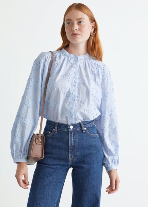 Textured Blouse, Light Blue Blouse, Transitional Dressing, Office Casual Outfit, Summer To Fall, Chic Blouses, Simply Chic, French Women, Floral Print Blouses