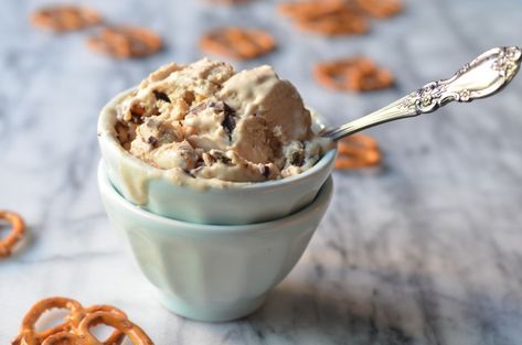 Chocolate Pretzel Peanut Butter Ice Cream (Vegan) Pretzel Ice Cream, Almond Butter Recipes, Salted Pretzel, Low Carb Peanut Butter, Peanut Butter Ice Cream, Peanut Butter Pretzel, Chocolate And Peanut Butter, Keto Ice Cream, Homemade Ice Cream Recipes