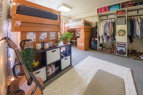 Waters Residence Hall – University Housing – UW–Madison Uw Madison Dorm, College Dorm Room Setup, Dorm Room Decor Diy, Dorm Room Color Schemes, Dorm Room Setup, Dorm Room Themes, Collage Dorm, Dorm Room Colors, Dorm Room Checklist