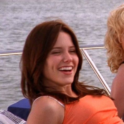 Sophia Bush 2000s, One Tree Hill Cast, Hilarie Burton, Brooke Davis, Film Reels, Sophia Bush, One Tree Hill, Fangirl, My Girl