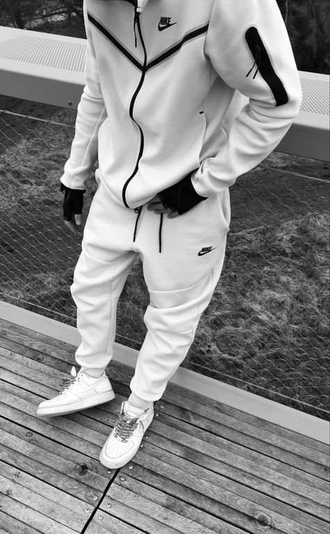 Nike Tech Fleece Outfit Men, Nike Tech Fleece Men, White Hoodie Outfit, Lacoste Outfit, Nike Tech Jacket, Nike Tech Fleece Tracksuit, Tech Outfit, Fleece Outfit, Drippy Outfit