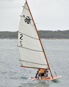 Earwigoagin: Australian Sailfish - Plans for a Sit-On-Top Dinghy Dinghy Sailboat, Sunfish Sailboat, Boat Cabin, Sailboat Plans, Utility Boat, Sailing Dinghy, Outrigger Canoe, Small Sailboats, Row Boats