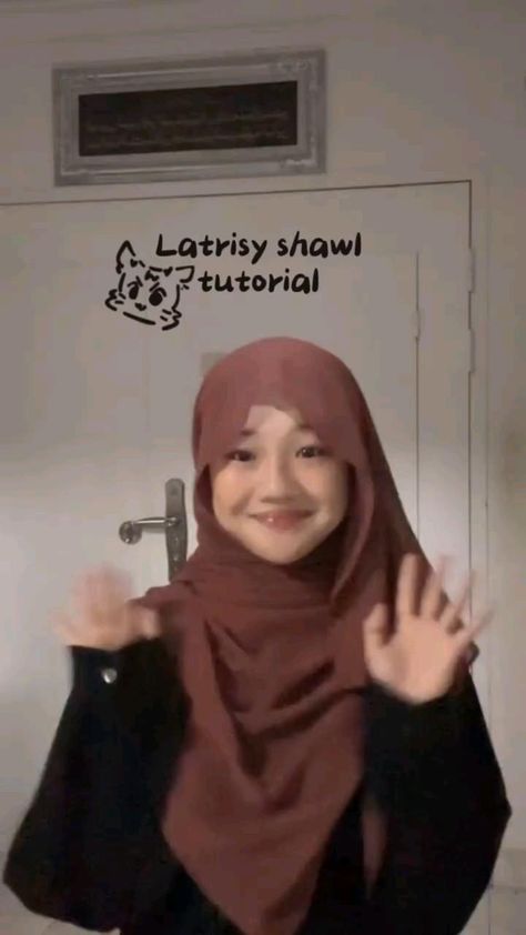 Style Hijab Simple, Soft Feminine Outfits, Fesyen Islam, Tutorial Hijab Pashmina, Simple Hijab Tutorial, Estilo Hijab, Hijabi Fits, Feminine Outfits, Stile Hijab