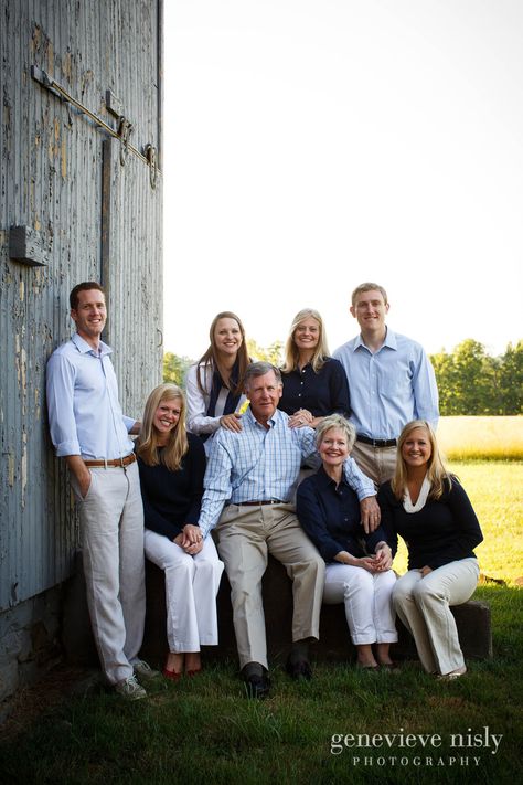 White, cream, light blue and navy clothes outfits for a summer family portrait session -  Cleveland Portraits Barn Family Photos, Summer Family Portraits, Family Portrait Outfits, Summer Family Pictures, Family Photo Colors, Big Family Photos, Extended Family Photos, Large Family Photos, Fall Family Photo Outfits