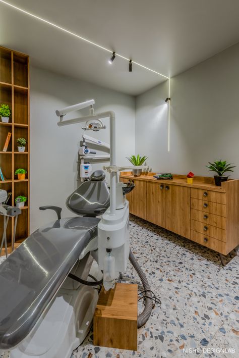 Minimalist Interior Design of this Dental Clinic | Nishil Designlab - The Architects Diary Dental Interior, Dental Clinic Interior, Dental Design Interior, Interior Design India, Ayurvedic Clinic, Dentist Clinic, Dental Office Design Interiors, Clinic Interior, Small Office Design