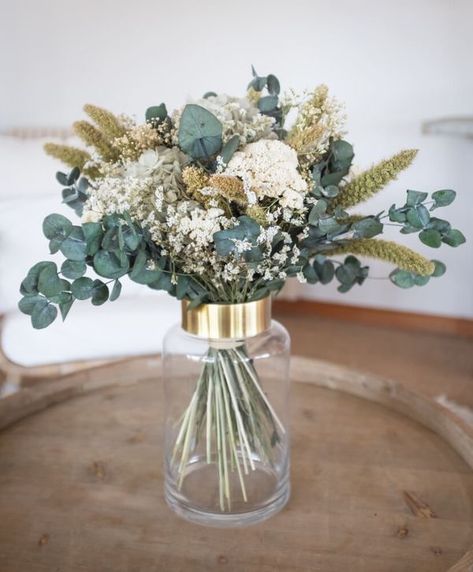 نباتات منزلية, Flower Vase Arrangements, Flower Arrangements Simple, Modern Flower Arrangements, Eucalyptus Wedding, Wedding Vases, Vase Arrangements, Beautiful Flower Arrangements, Deco Floral