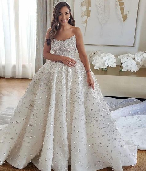 Luxury Wedding Gown, Ballroom Wedding Dresses, Beaded Ball Gown, Puffy Wedding Dresses, Wedding Dress 2024, Beaded Ball, Classy Wedding Dress, Top Wedding Dresses, Dream Wedding Ideas Dresses