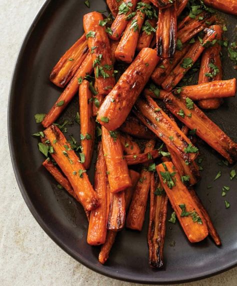 Spicy Roasted Carrots with Cilantro - Daily Mediterranean Diet Recipes For Dinner Party, Ginger Carrots, Sally Fallon, Mediterranean Cookbook, Healthy Thanksgiving Recipes, Nourishing Traditions, Healthy Thanksgiving, Cooked Carrots, Toasted Pine Nuts