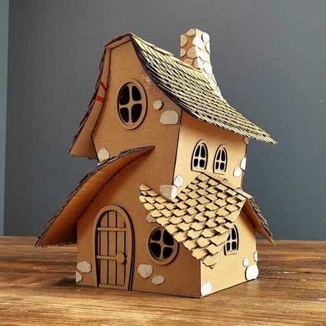 Creative Mom Hobbit Houses Diy, Cardboard Box Houses, Cardboard Gingerbread House, Hobbit Houses, Xmas Village, Fairy House Crafts, Cardboard Box Crafts, Fairy House Diy, Creative Mom