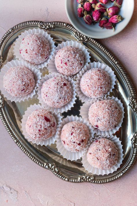 Rose Cheesecake, No Bake Truffles, Easy Indian Dessert Recipes, Cheesecake Truffles, Chilled Desserts, Rose Recipes, Dessert Bites, Kawaii Cooking, Vegan Cream Cheese