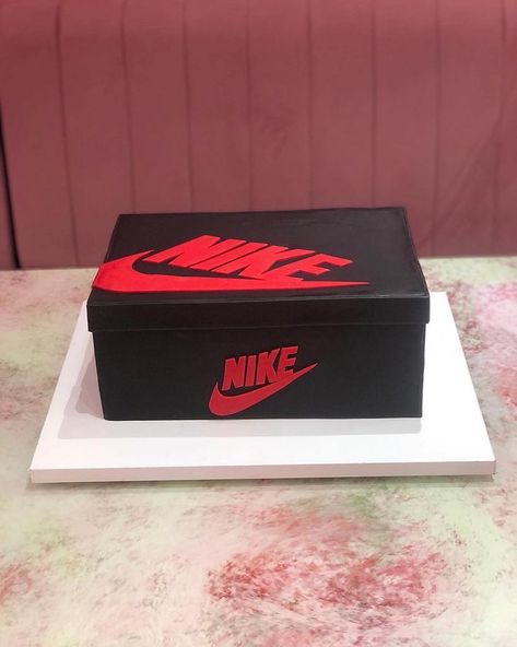 Nike Shoes Box, Shoebox Cake, Nike Party, Nike Cake, Shoe Box Cake, Baking Quotes, Birthday Sheet Cakes, Shoe Cake, Unique Party Themes