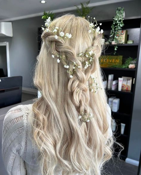 Long blonde hair
Hairstyles 
Bridal hair 
Braids 
Half up and half down hairstyle 
Baby’s breath hairstyle Blone Hair, Bridesmaid Hair Inspo, Mexican Hairstyles, Girls Updo, Cute Prom Hairstyles, Mexican Wedding Dress, Glamorous Hair, Baby Breath, Long Hair Wedding Styles