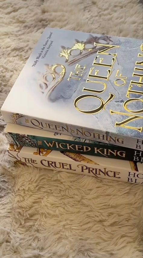 Faery Queen, Victoria Aveyard, Holly Black, Fantasy Romance, Book Box, Fantasy Books, Book Aesthetic, Book Quotes, Book Worms