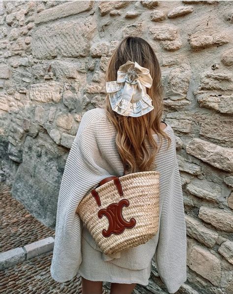 Celine Bag Outfit, Raffia Bag, Celine Bag, Cloth Bags, Beach Outfit, Summer Fashion, Fashion Inspo, Clothes