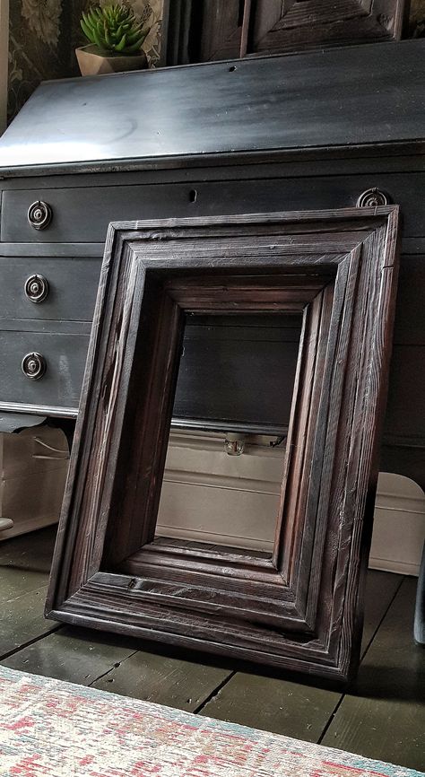 Empty Picture Frames, Candle Picture, Antique Picture Frames, Mirrored Picture Frames, Old Picture Frames, Diy Picture Frames, Wood Picture Frames, Diy Frame, Old Wood