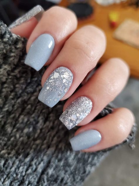 January Nail Colors, Nails January, Winter Nails Gel, Nail Art Noel, January Nails, Silver Nail, Winter Nails Acrylic, Nail Colors Winter, Nails Winter