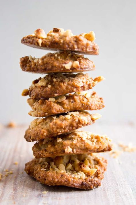 Hazelnut Flour, Galletas Keto, Ketosis Recipes, Low Carb Cookies Recipes, Hazelnut Cookies, Keto Cookie Recipes, Sugar Free Cookies, Best Low Carb Recipes, Low Carb Cookies