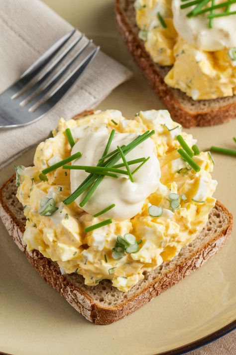 This Low-Carb Keto Egg Salad is packed with protein and flavor, making it the perfect addition to your weekly keto meal prep.


#LowCarbEats #KetoMealPrep #HealthyLunch

https://ketokrush.com/keto-egg-salad-a-fresh-and-flavorful-low-carb-delight/ Low Carb Egg Salad, Keto Egg Salad Recipe, Keto Eggs, Keto Egg Salad, Salad Recipes Low Carb, Recipe Low Carb, Keto Friendly Desserts, Egg Salad Recipe, Keto Lunch