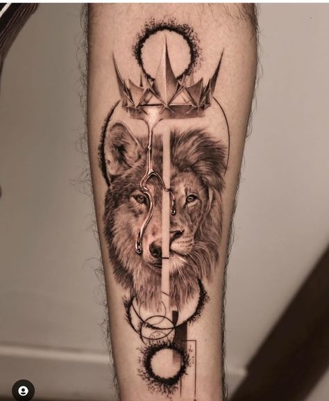 Lion And Wolf Tattoo, Wolf Lion Tattoo, Wolf And Lion Tattoo, Red Lion Tattoo, Wolf Tattoo For Men, Lion Wolf Tattoo, Person Tattoo, Tattoos For Siblings, Matching Tattoos For Siblings