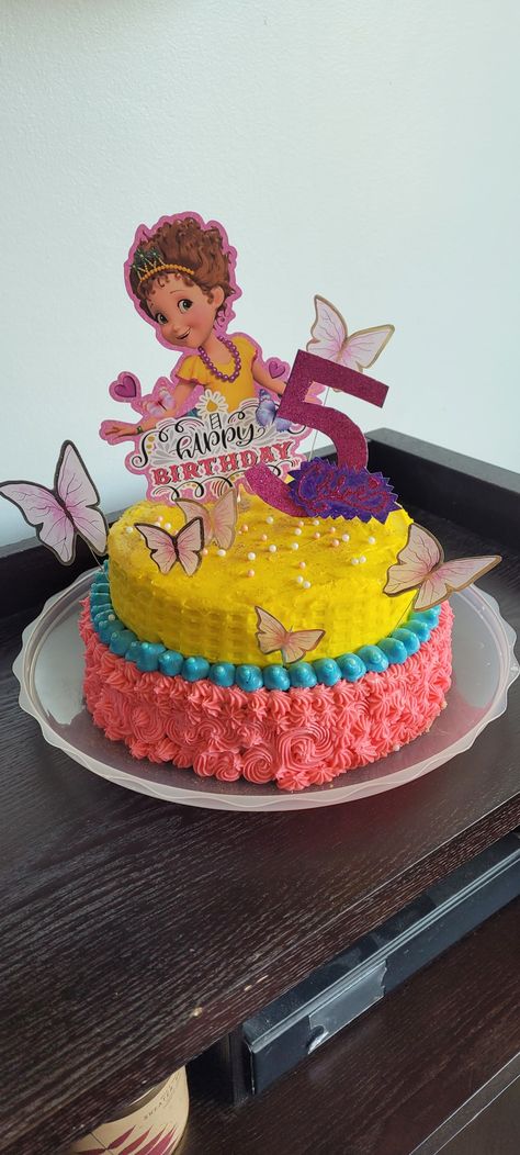 Fancy Nancy Cake Ideas, Fancy Nancy Birthday Party Ideas Cakes, Birthday Park Ideas, Fancy Nancy Birthday Cake, Bonjour To Four, Fancy Nancy Cake, Fancy Nancy Birthday Party Ideas, Third Birthday Party Ideas, Fancy Nancy Tea Party