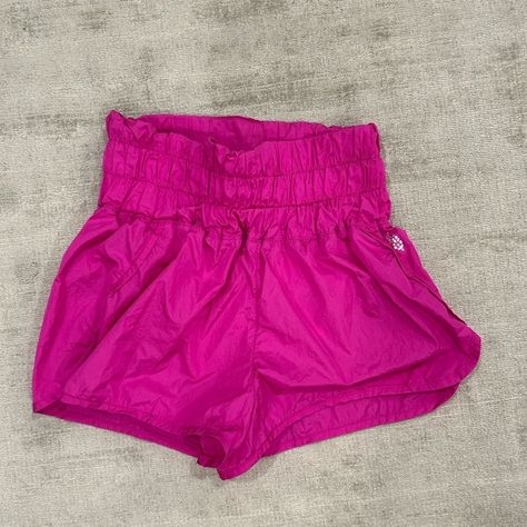 Free People The Way Home Short, Size M, Bright Pink Metallic Color Short Women, Free People Shorts, Fits Clothes, Pink Metallic, Mid Rise Shorts, The Way Home, Fp Movement, Metallic Colors, Pink Fashion