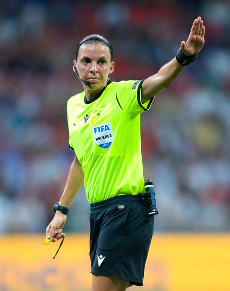 Female referee Frappart makes history by taking charge of mens Super Cup FourFourTwoCatch all of the action with NuMediaEntertainment.com Female Referee, Liverpool Captain, Soccer Referee, Football Referee, European Men, Virgil Van Dijk, History Taking, Christian Pulisic, World Cup Final